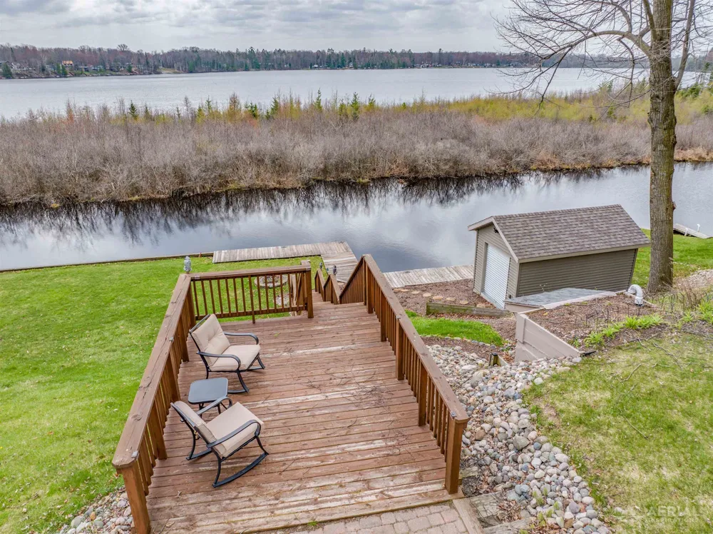 2896 E Lake Drive Cumming Township, MI 48635