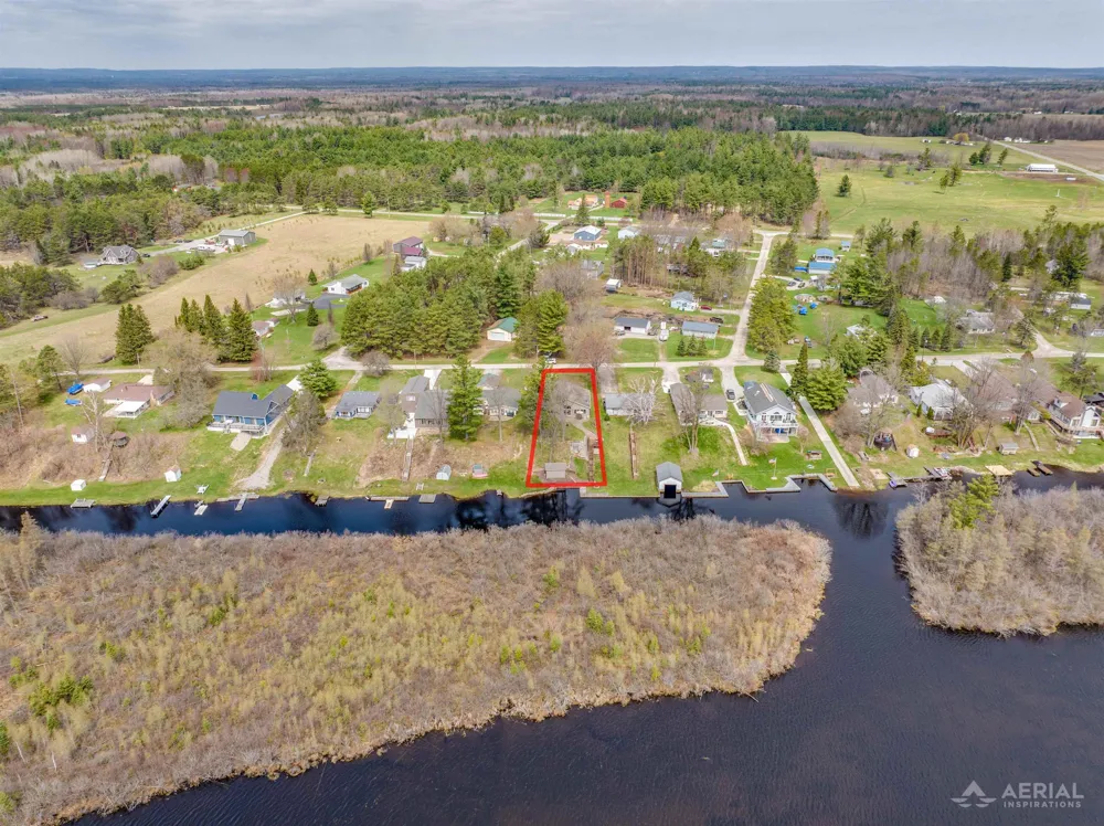 2896 E Lake Drive Cumming Township, MI 48635