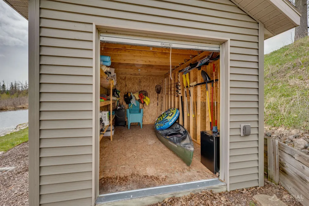 2896 E Lake Drive Cumming Township, MI 48635