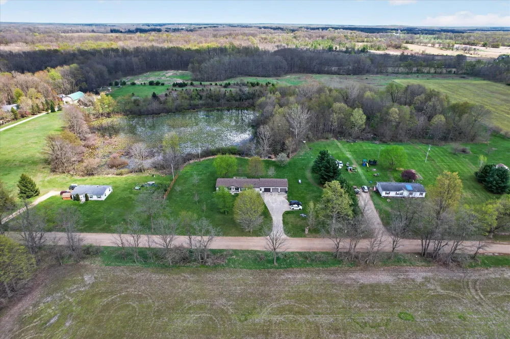 3810 9 1/2 Mile Road Burlington Township, MI 49029