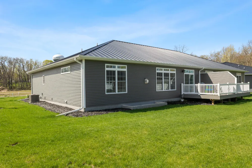 245 Auseon Court Hillsdale, MI 49242
