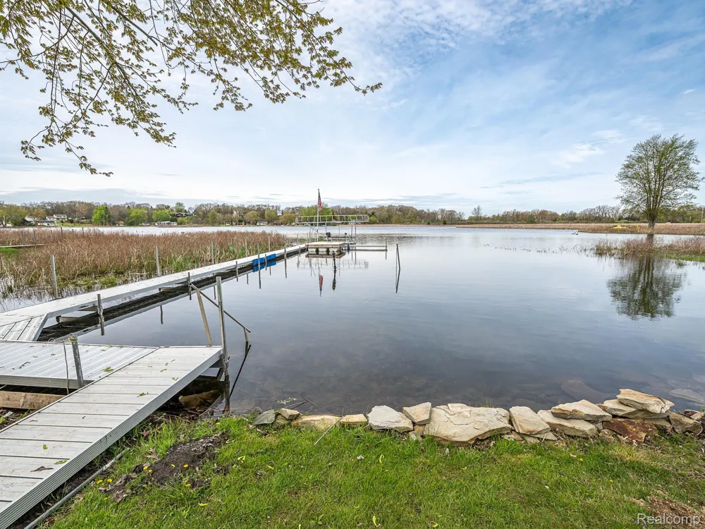 557 Alfred Street Columbia Township, MI 49230