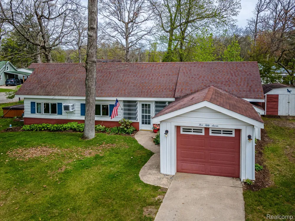 557 Alfred Street Columbia Township, MI 49230