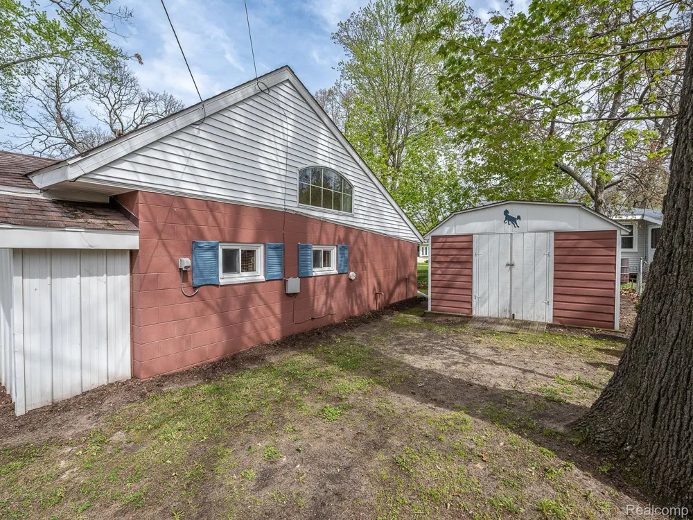 557 Alfred Street Columbia Township, MI 49230