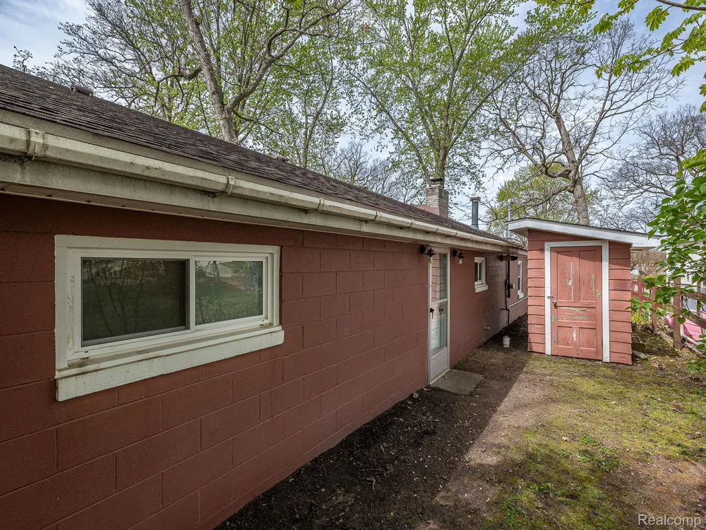 557 Alfred Street Columbia Township, MI 49230