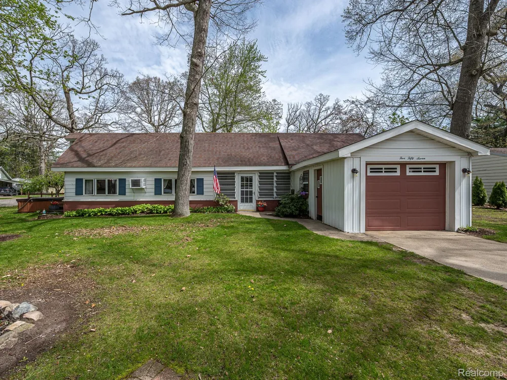 557 Alfred Street Columbia Township, MI 49230