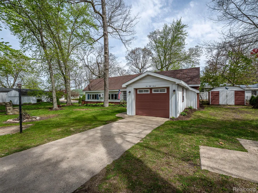557 Alfred Street Columbia Township, MI 49230