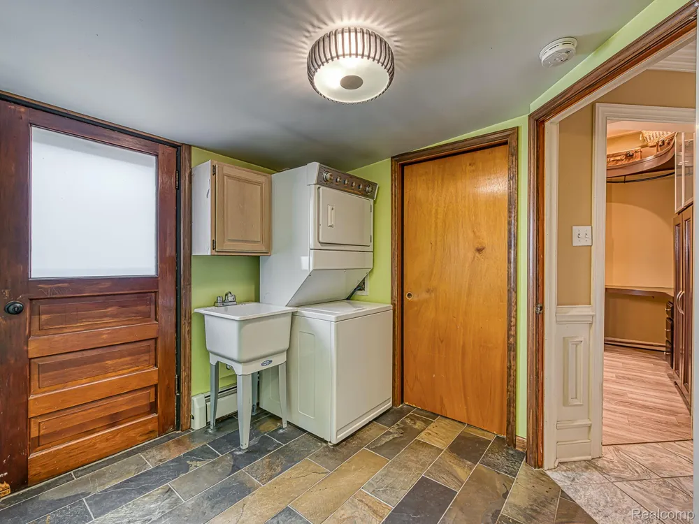 557 Alfred Street Columbia Township, MI 49230
