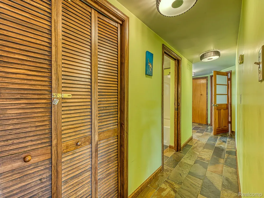 557 Alfred Street Columbia Township, MI 49230