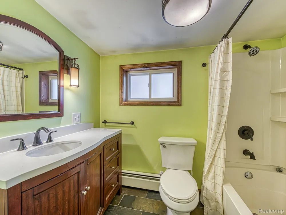 557 Alfred Street Columbia Township, MI 49230