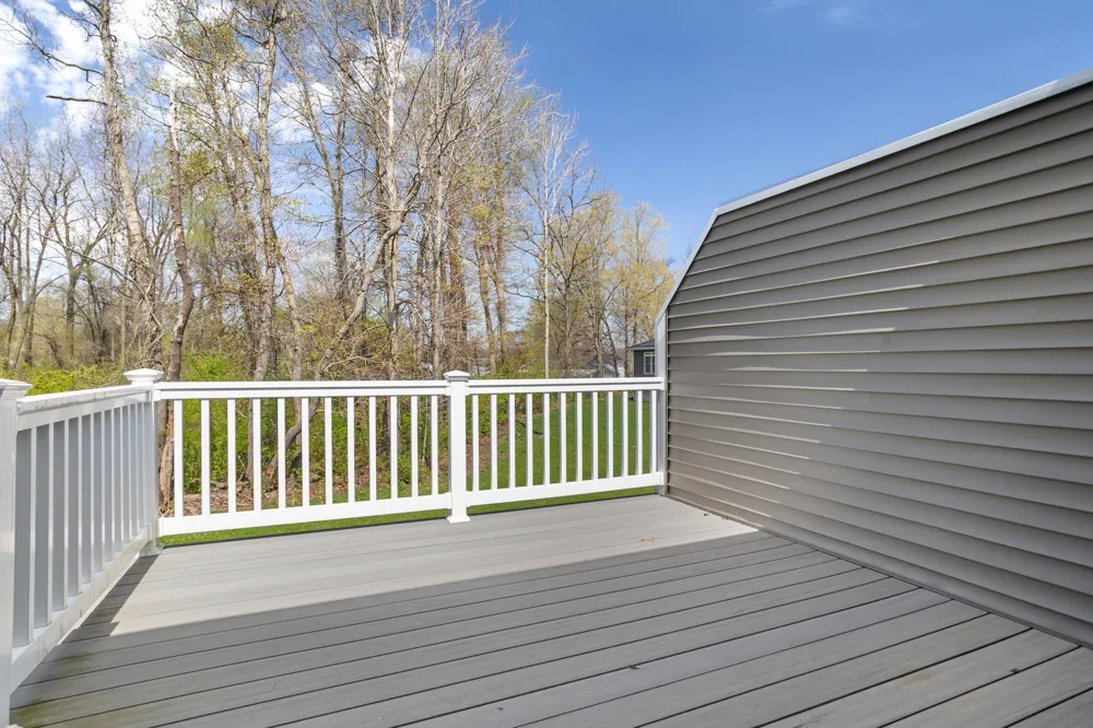 233 Auseon Court Hillsdale, MI 49242