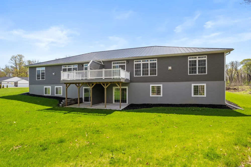 233 Auseon Court Hillsdale, MI 49242