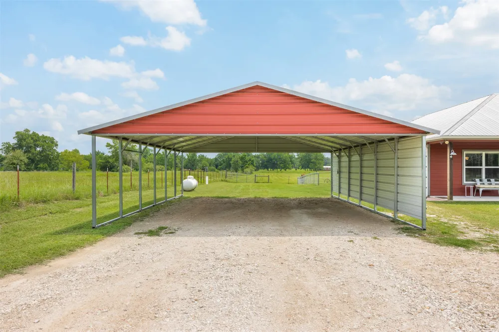 1122 County Road 344 Road Lexington, TX 78947