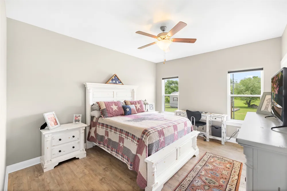 1122 County Road 344 Road Lexington, TX 78947