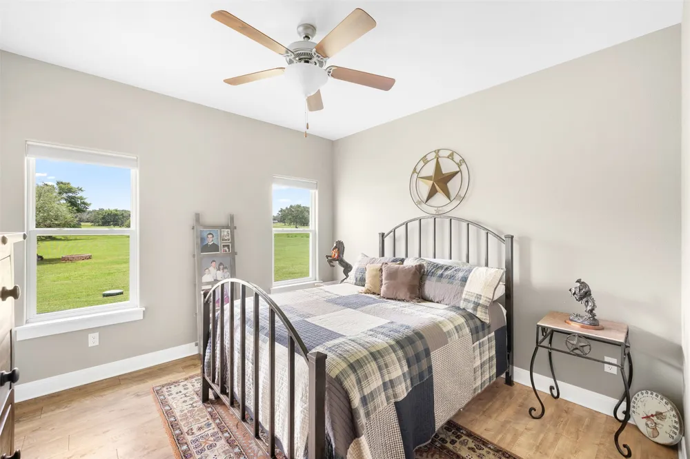 1122 County Road 344 Road Lexington, TX 78947