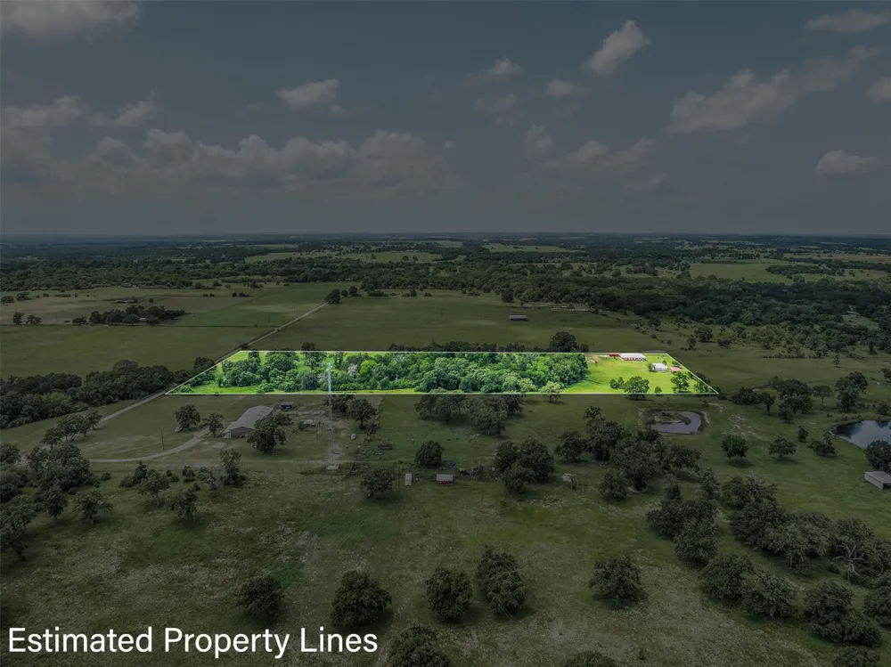 1122 County Road 344 Road Lexington, TX 78947