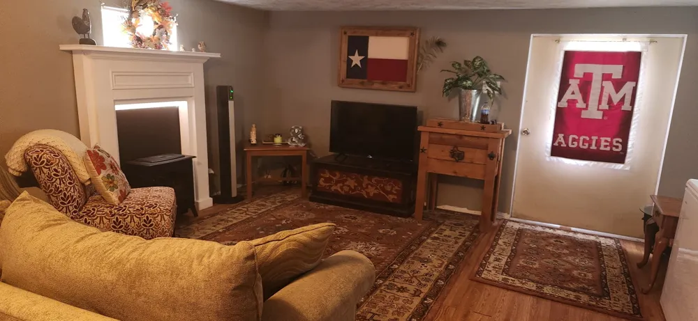 1122 County Road 344 Road Lexington, TX 78947