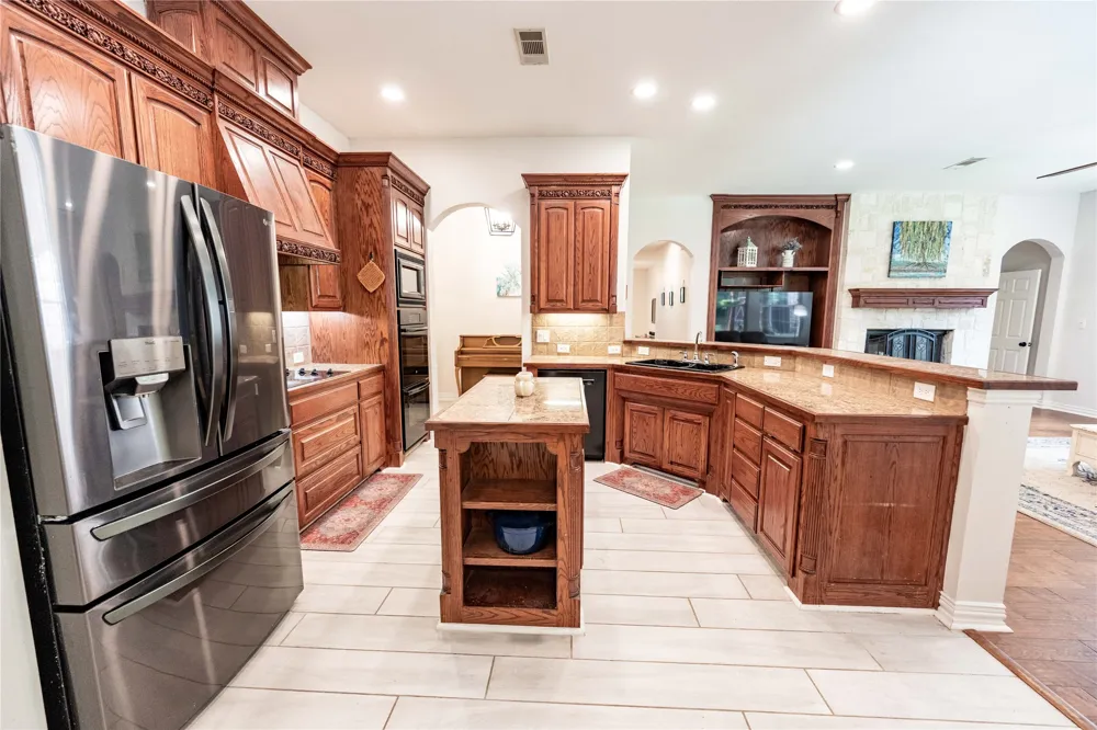 735 Sleepy Hollow Lane Valley View, TX 76272