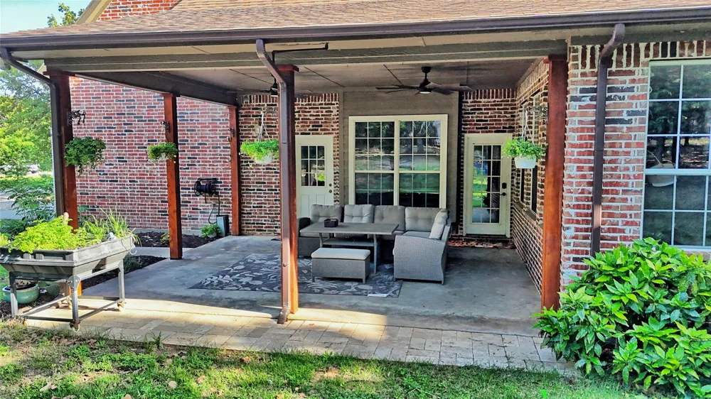 735 Sleepy Hollow Lane Valley View, TX 76272