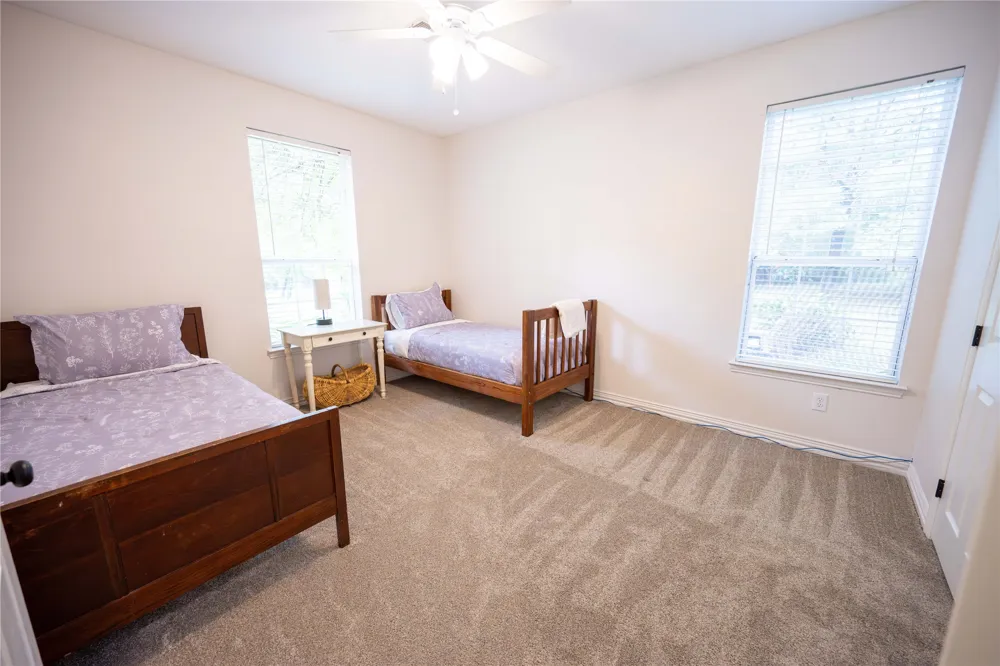 735 Sleepy Hollow Lane Valley View, TX 76272