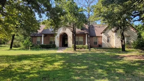 735 Sleepy Hollow Lane