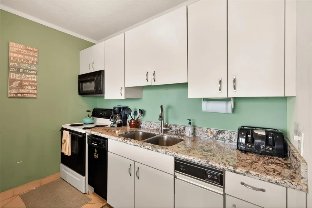 1401 E Beach Drive #510 Galveston, TX 77550