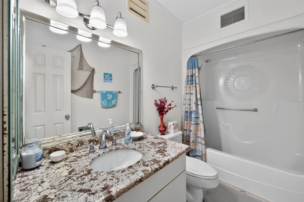 1401 E Beach Drive #510 Galveston, TX 77550