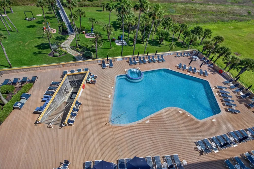 1401 E Beach Drive #510 Galveston, TX 77550