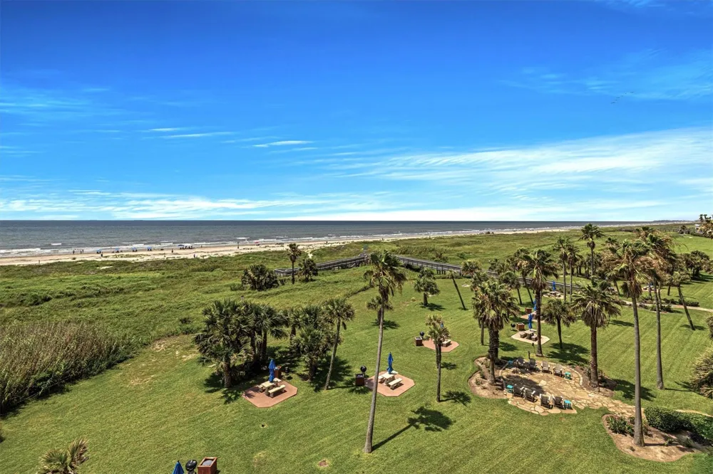 1401 E Beach Drive #510 Galveston, TX 77550