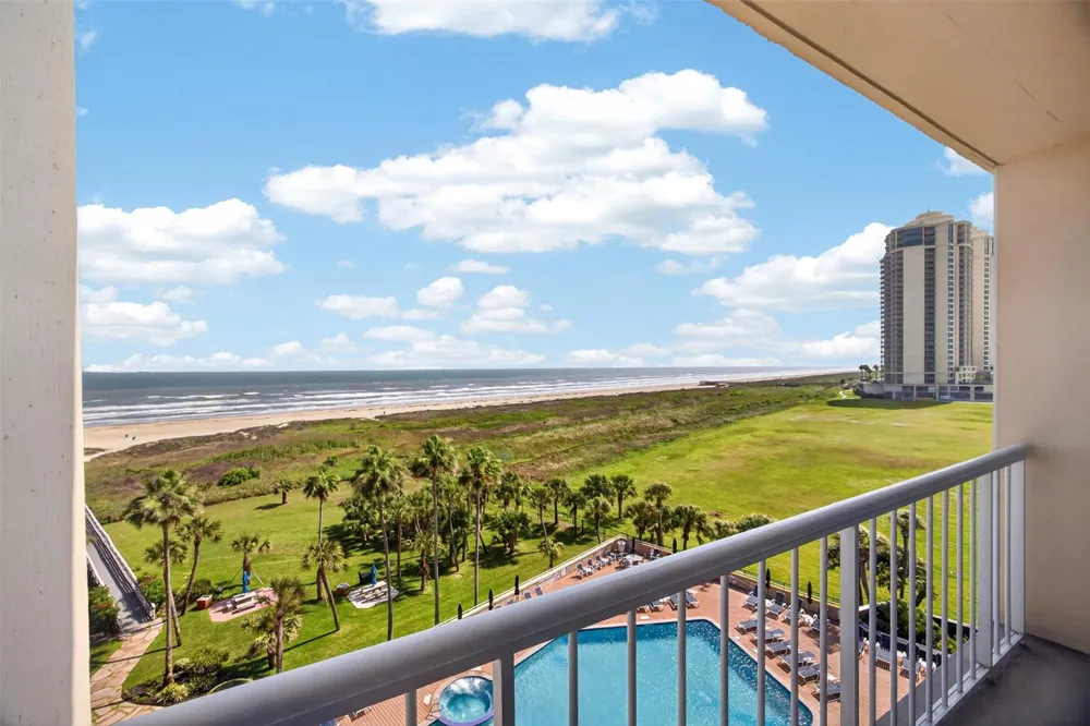 1401 E Beach Drive #510 Galveston, TX 77550