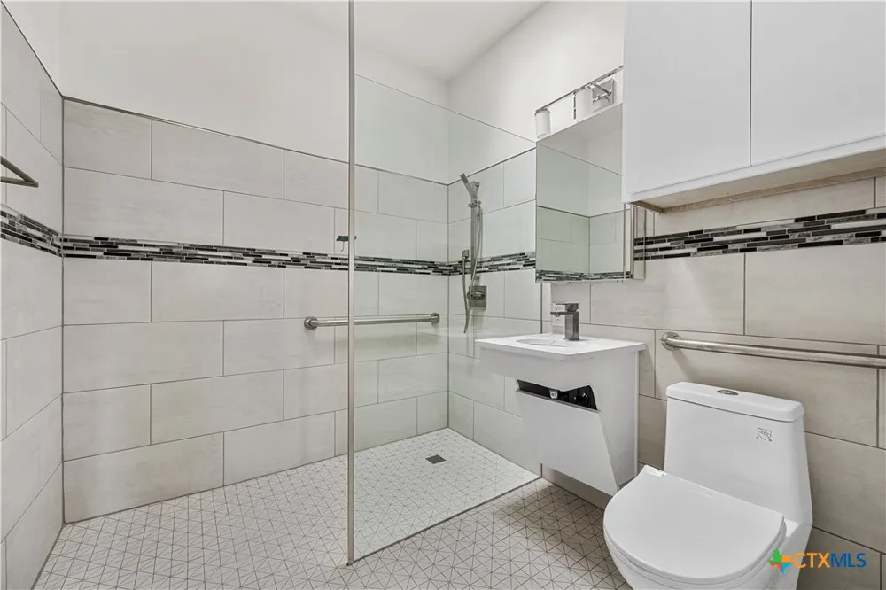 2819 Lone Oak Drive Belton, TX 76513