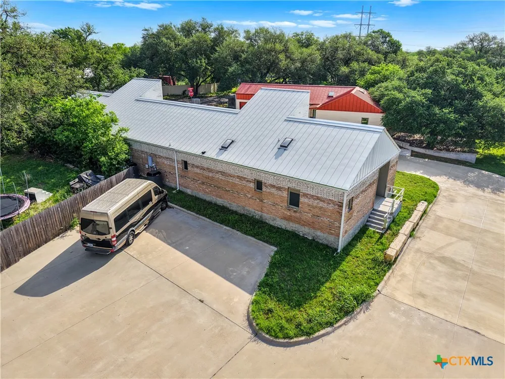 2819 Lone Oak Drive Belton, TX 76513