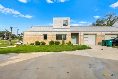 2819 Lone Oak Drive