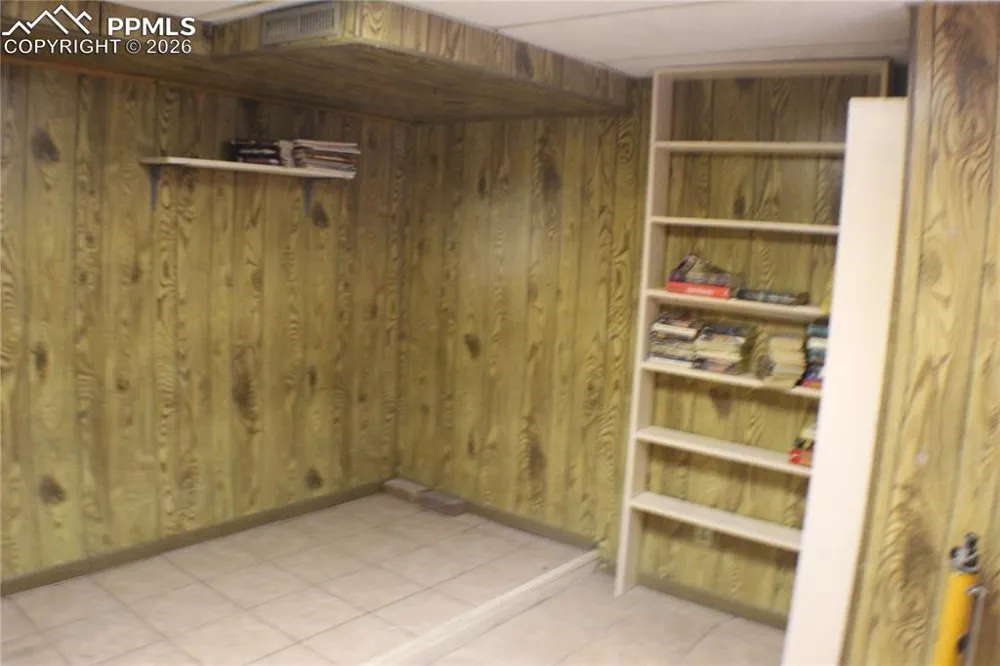 911 E 6th Street Pueblo, CO 81001