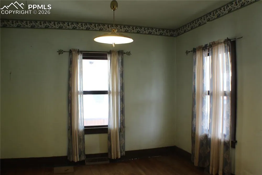 911 E 6th Street Pueblo, CO 81001