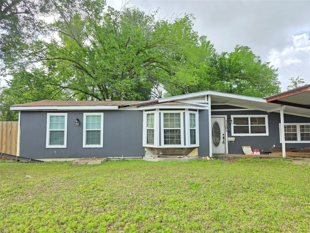 1203 Highland Avenue Rockdale, TX 76567