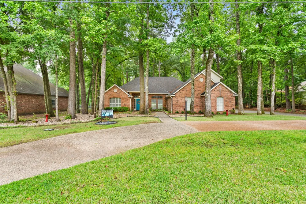 1644 Pineview Lane Hideaway, TX 75771