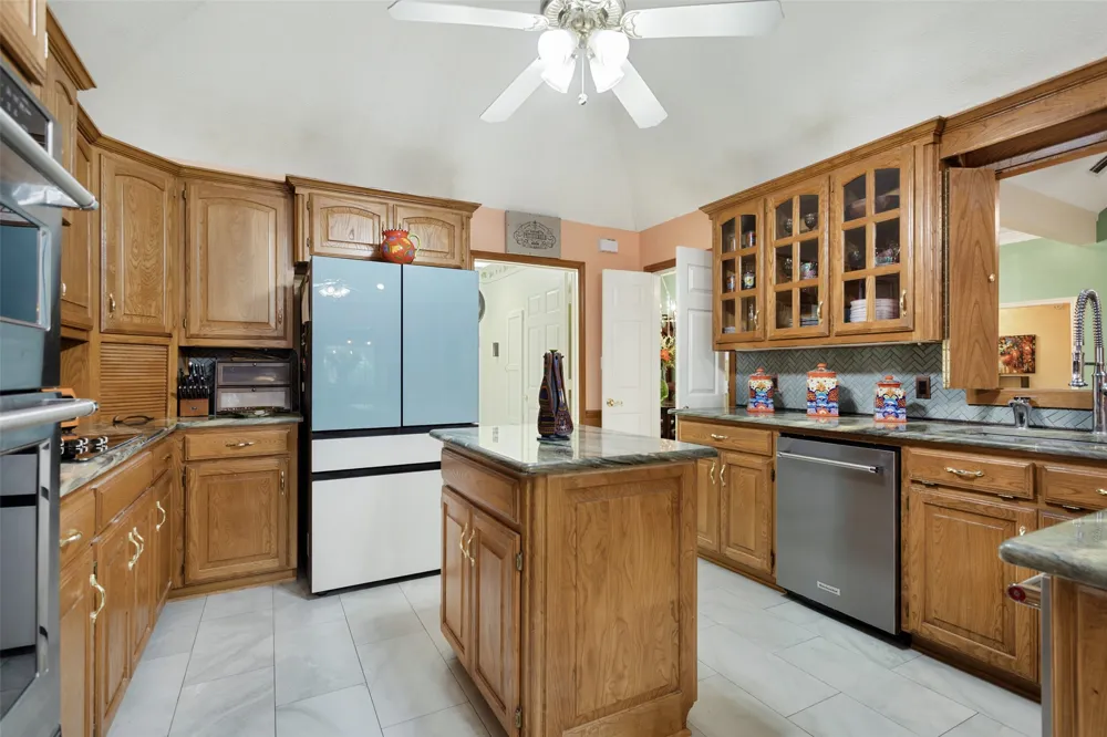 1644 Pineview Lane Hideaway, TX 75771
