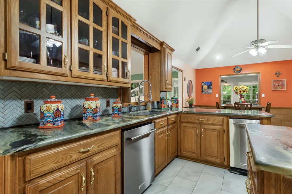 1644 Pineview Lane Hideaway, TX 75771