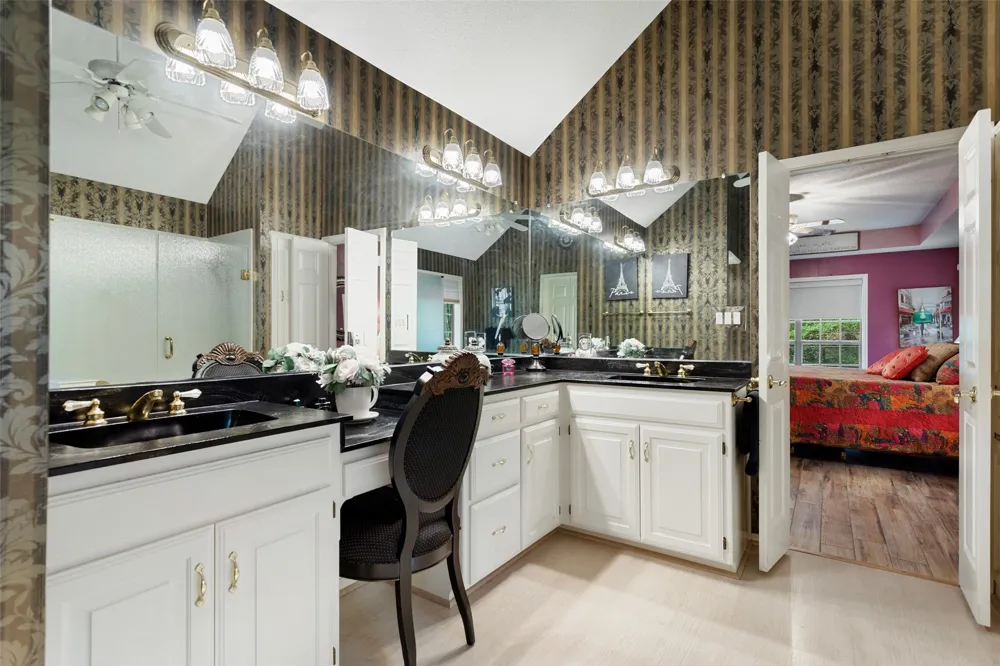 1644 Pineview Lane Hideaway, TX 75771