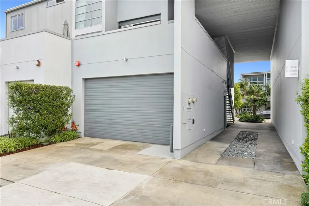 517 30th Street Newport Beach, CA 92663