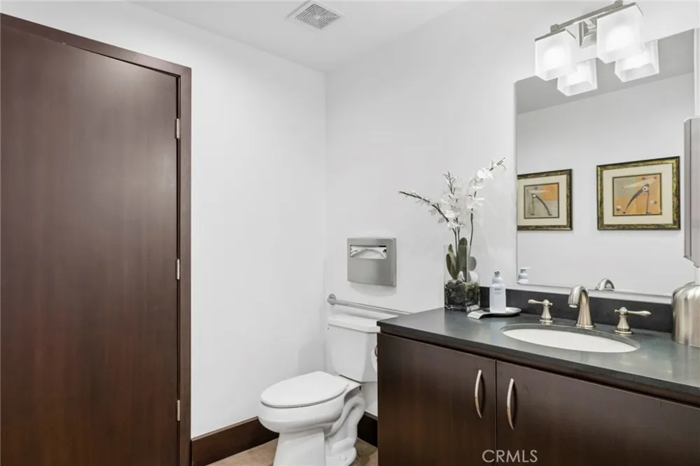 517 30th Street Newport Beach, CA 92663