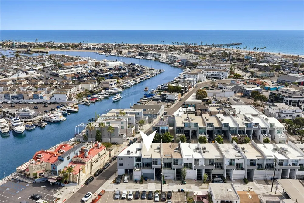517 30th Street Newport Beach, CA 92663