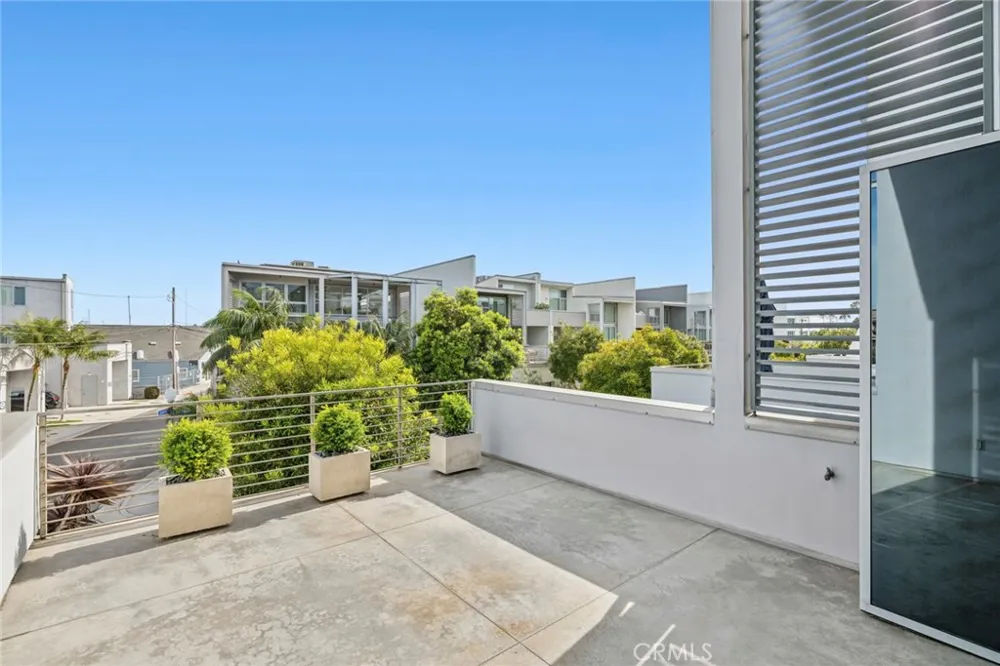 517 30th Street Newport Beach, CA 92663
