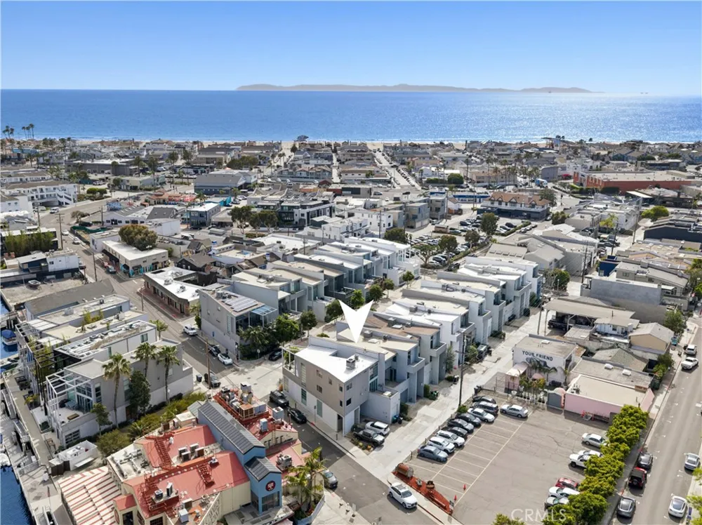 517 30th Street Newport Beach, CA 92663