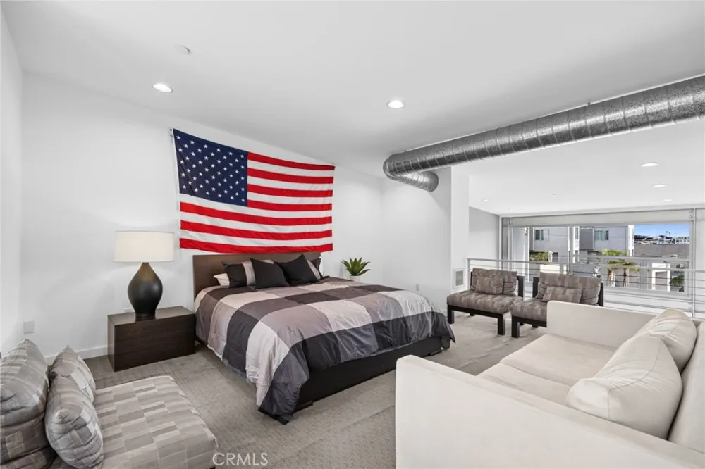 517 30th Street Newport Beach, CA 92663