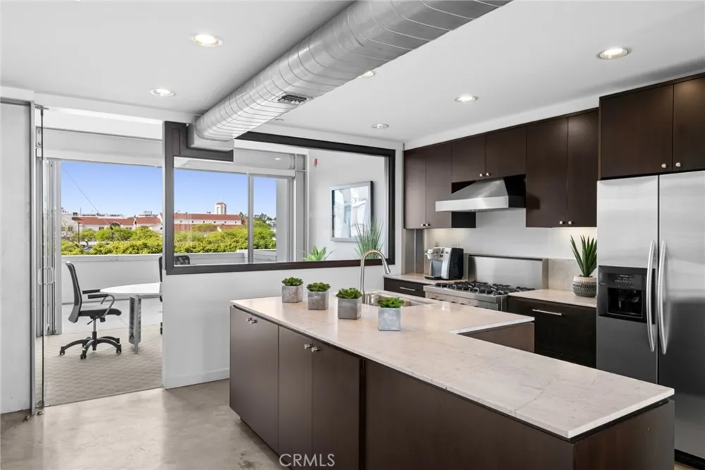 517 30th Street Newport Beach, CA 92663