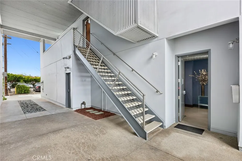 517 30th Street Newport Beach, CA 92663