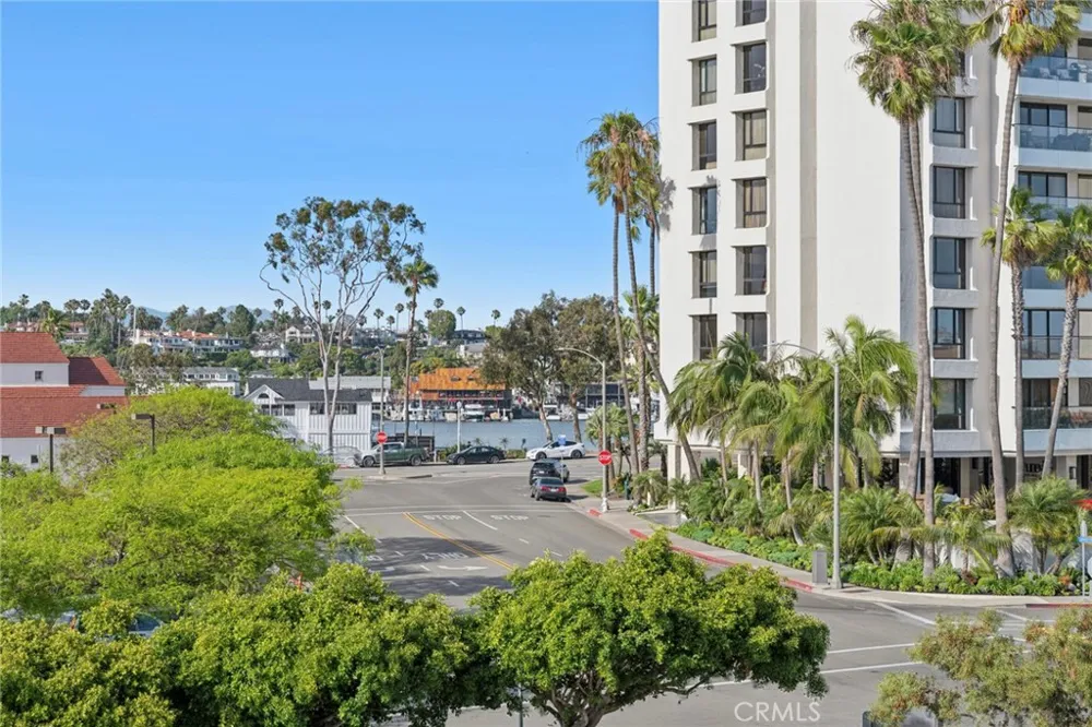 517 30th Street Newport Beach, CA 92663