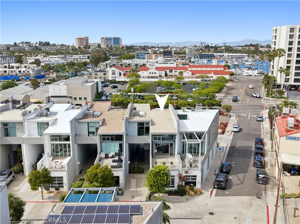 517 30th Street Newport Beach, CA 92663